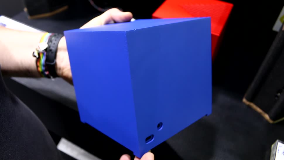 Intel, Amd, Computex, Desktop-PC, Roland Quandt, Computex 2018, Vega, Bleujour, Kubb 5, Core i7 8809G