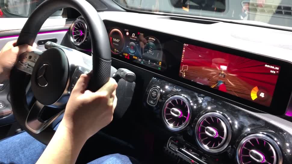 Mwc, Mobile World Congress, MWC 2019, NewGadgets, Johannes Knapp, Mobile World Congress 2019, Mercedes Benz, Mercedes, Mercedes-Benz, MBUX, Mercedes-Benz MBUX, SuperTuxKart