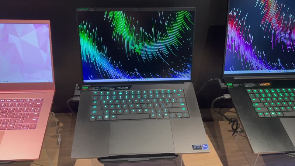 Notebook, Laptop, Hands-On, Ces, Hands on, NewGadgets, Razer, Johannes Knapp, Gaming-Notebook, Ces 2023, Gaming-Laptop, Mini LED, Razer Blade 16, Blade 16, Dual-Switching