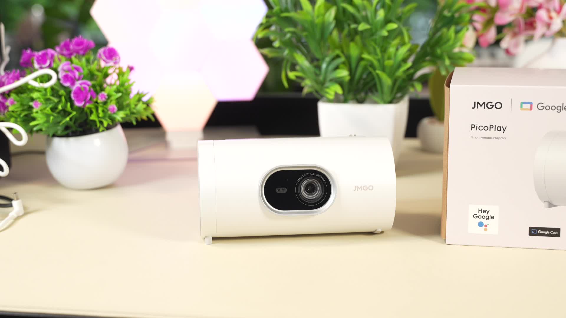 Jmgo Picoplay im Test: Beamer mit Kinofeeling f�r die Jackentasche