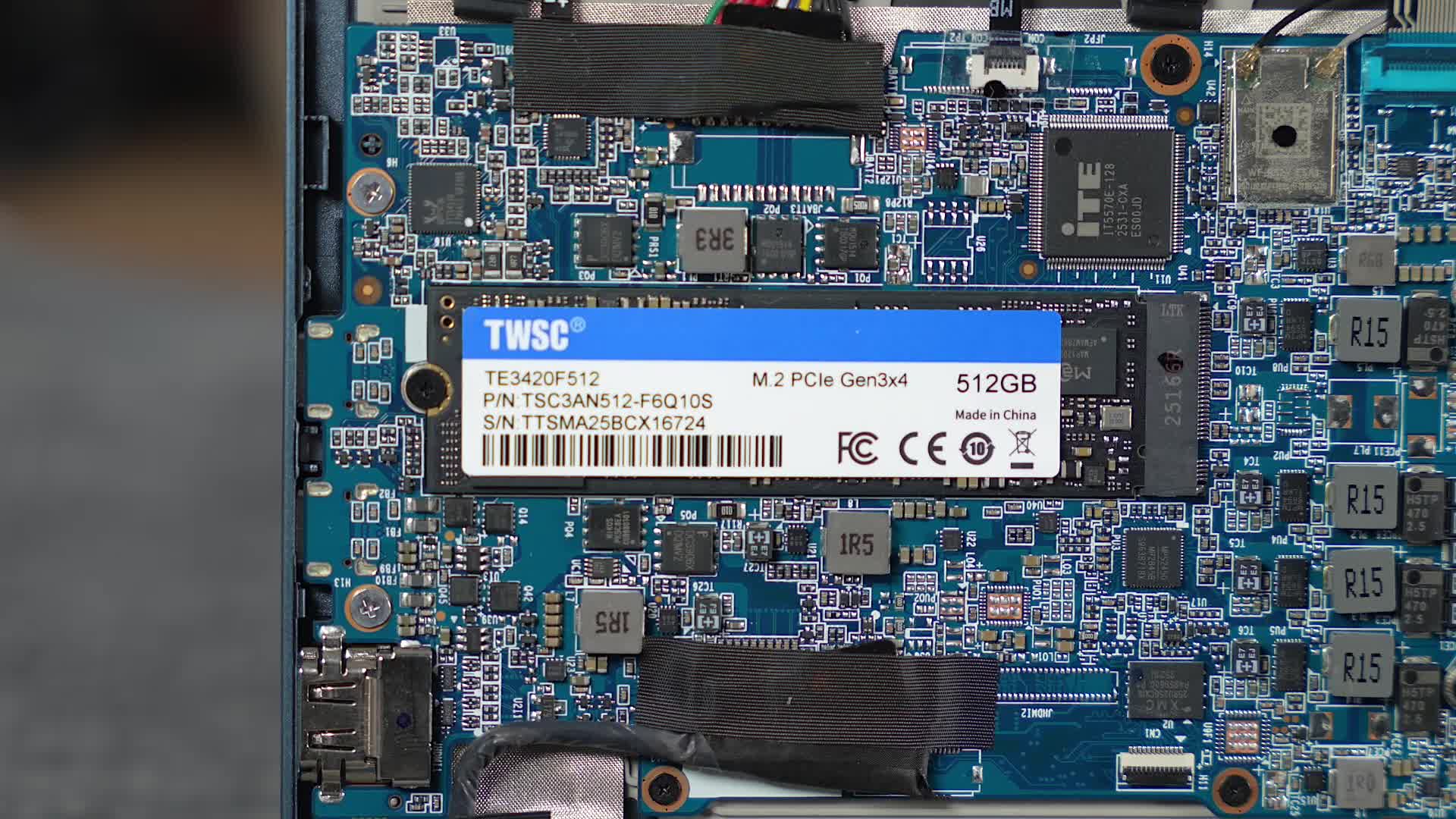 579-Euro-Notebook von Chuwi: SSD im Handumdrehen auf 2 TB tunen
