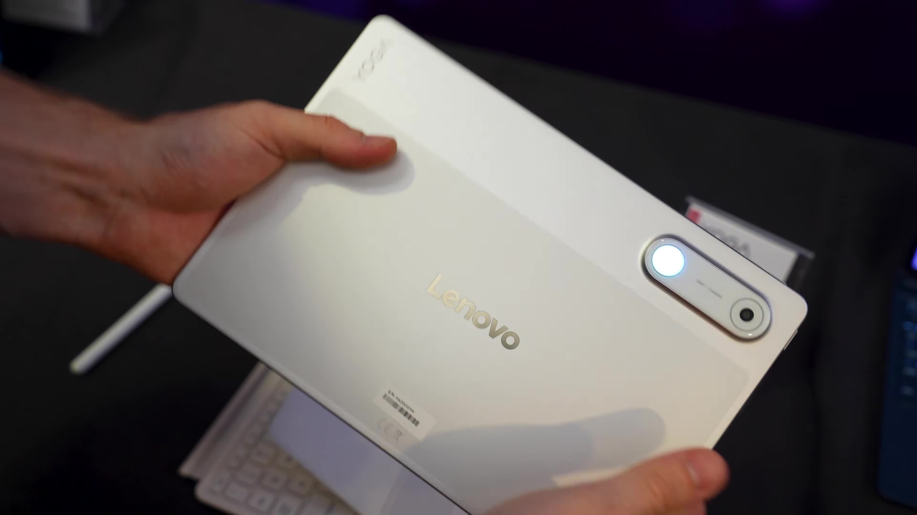 Yoga Tab Gen 2: Lenovos neues Tablet mit starkem Display